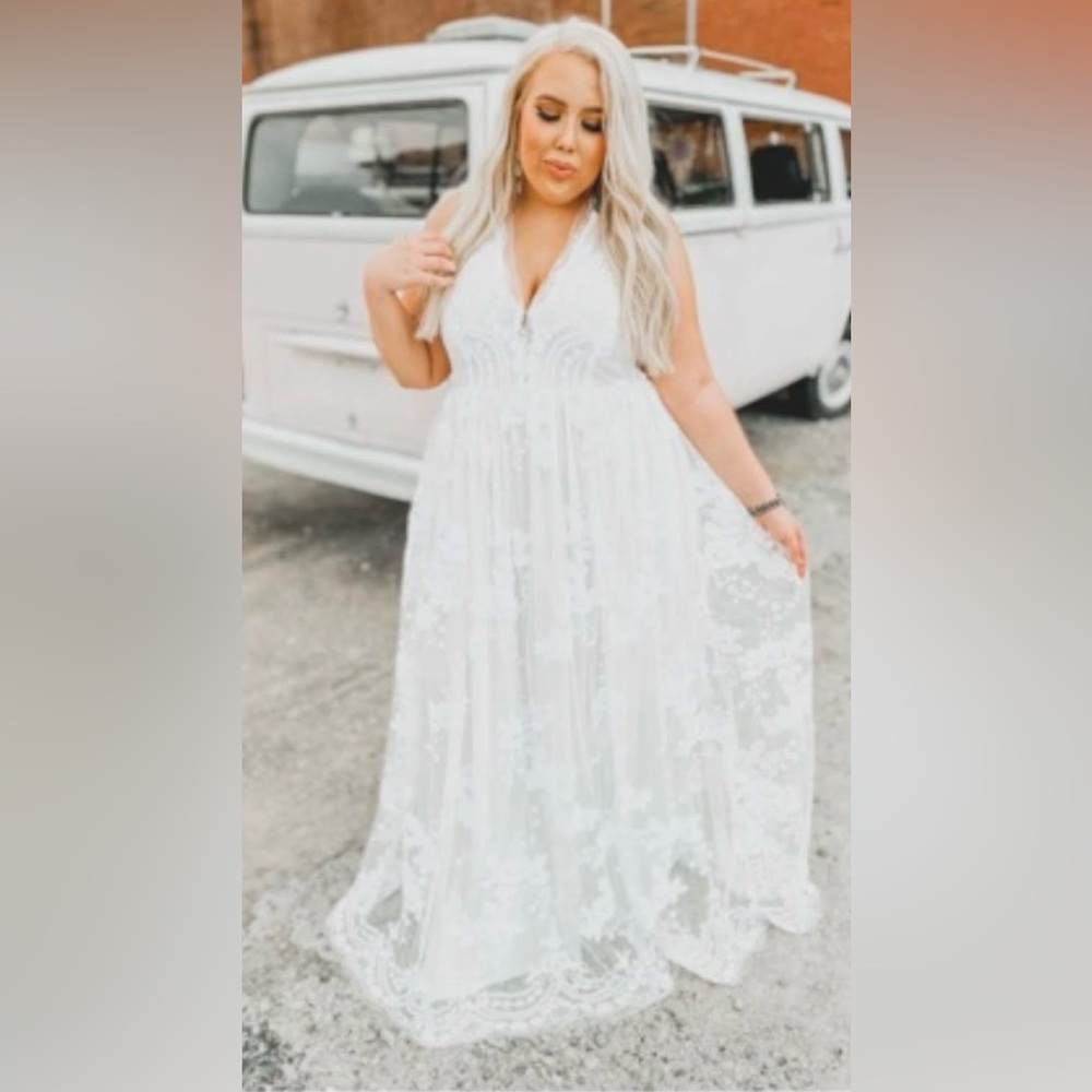 Southern Fried Chics Elegant White Lace & Sequin Wedding Dress
